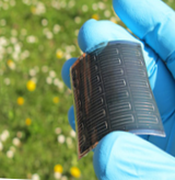 Разработаны гибкие солнечные батареи-наклейки